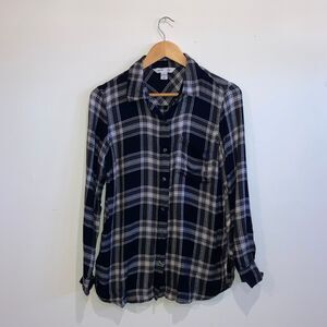 Old Navy Black Flannel Button Up size Medium